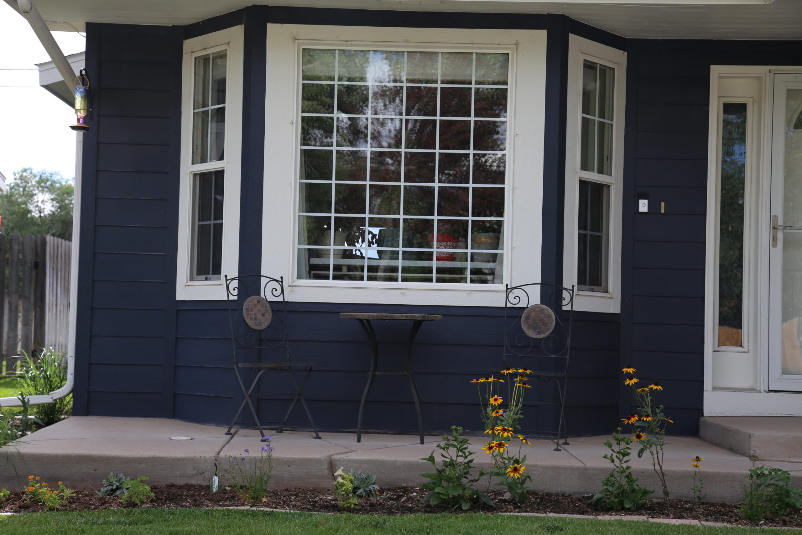 A front patio with waterwise plants.